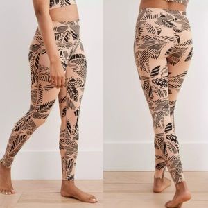 Aerie White & Grey Palm Leaf Printed Yoga Leggings Pants